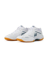 Laden Sie das Bild in den Galerie-Viewer, Yonex Power Cushion 65 Z4 WOMEN V2